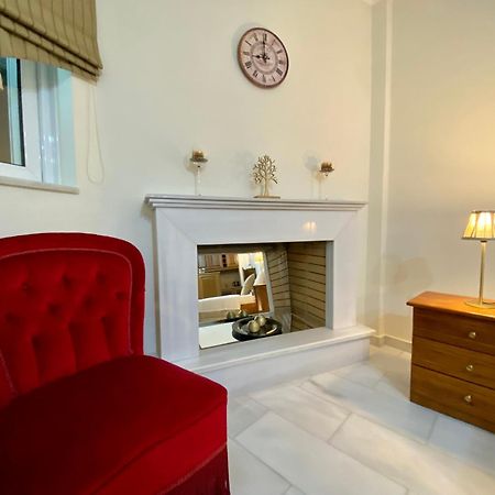 Nikos Apartment Spáta Екстериор снимка